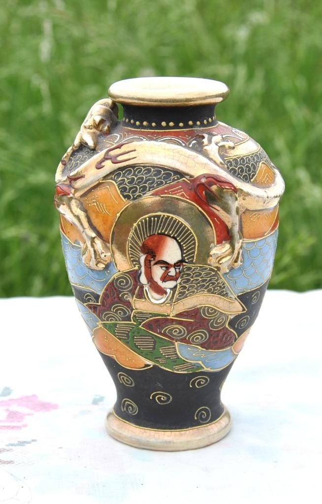 vase en faience satsuma decor dragon relief, Enlèvement ou Envoi