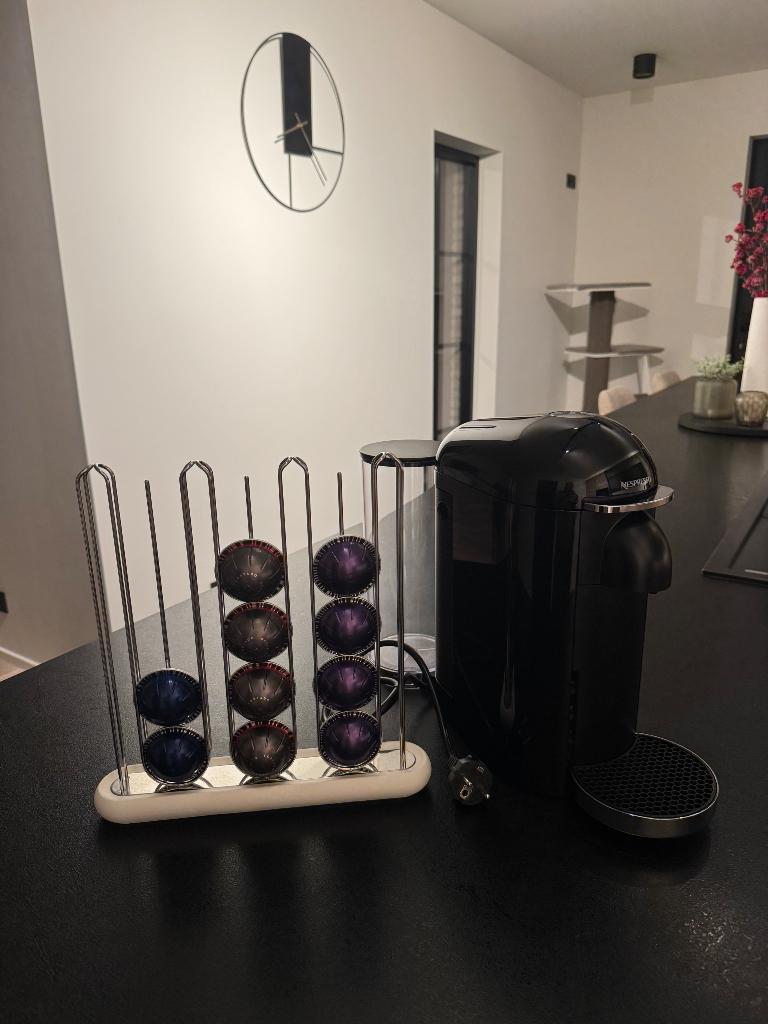 Nespresso Vertuo koffiemachine + bijpassende capsulehouder, Réservoir d'eau amovible, Dosettes et capsules de café, Utilisé, Enlèvement