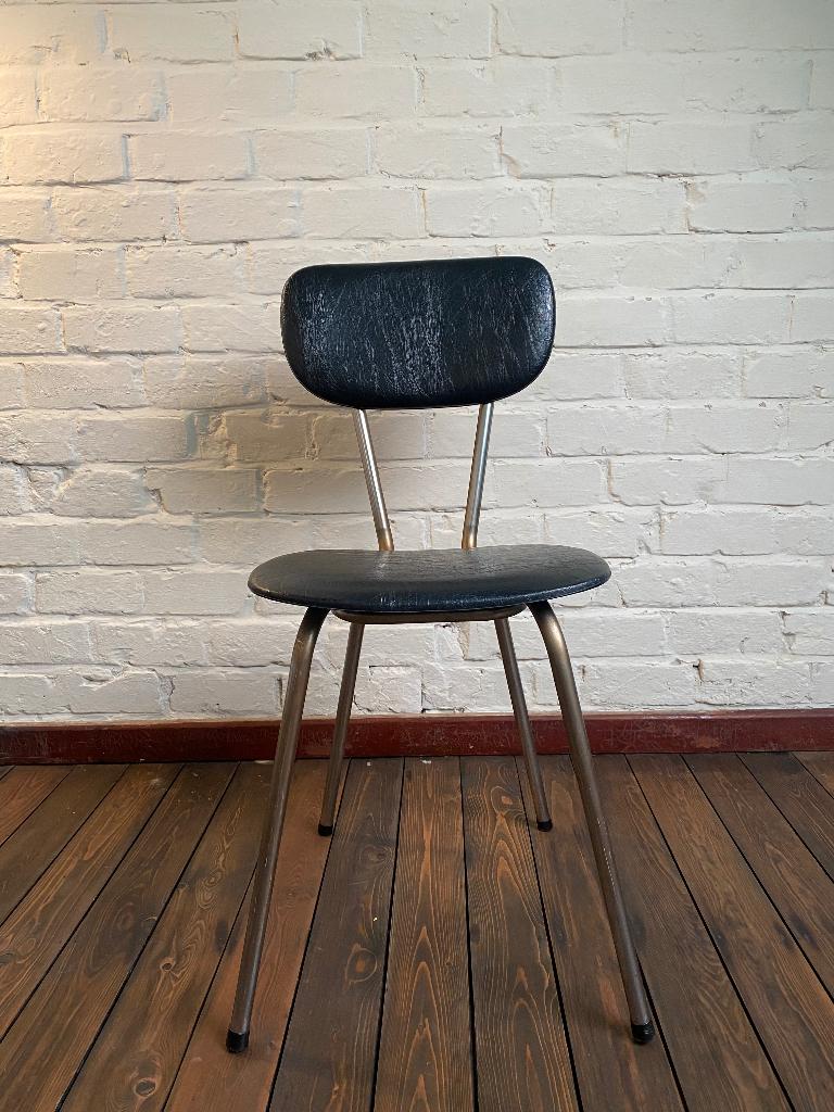 vintage stoel zwart skai leer, Huis en Inrichting, Stoelen, Gebruikt, Eén, Leer, Metaal, Zwart, Ophalen