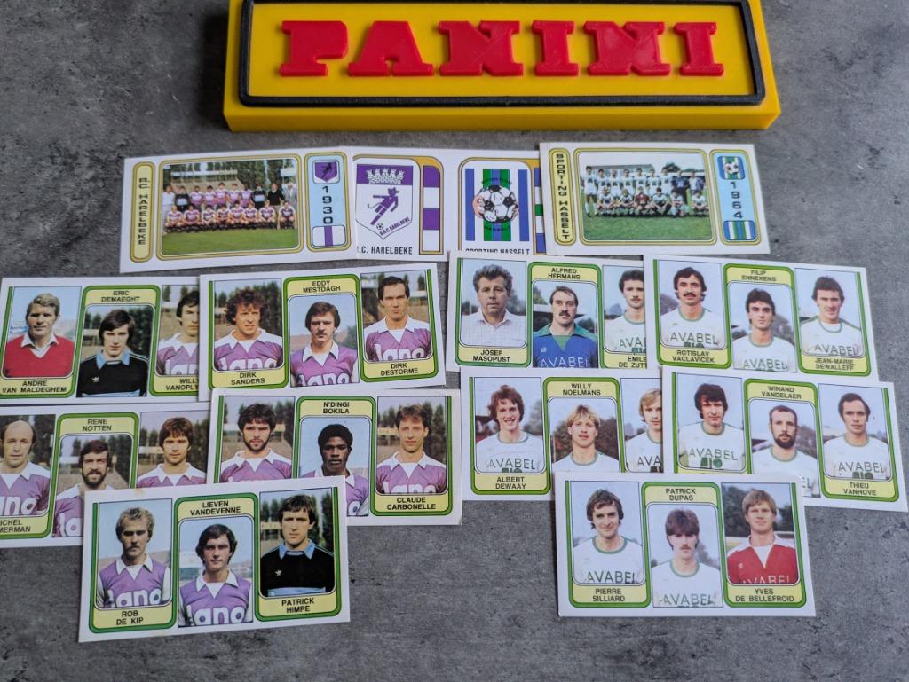 PANINI FOOTBALL 83 HARELBEKE ET HASSELT 13 AUTOCOLLANTS 1983, Envoi, Neuf