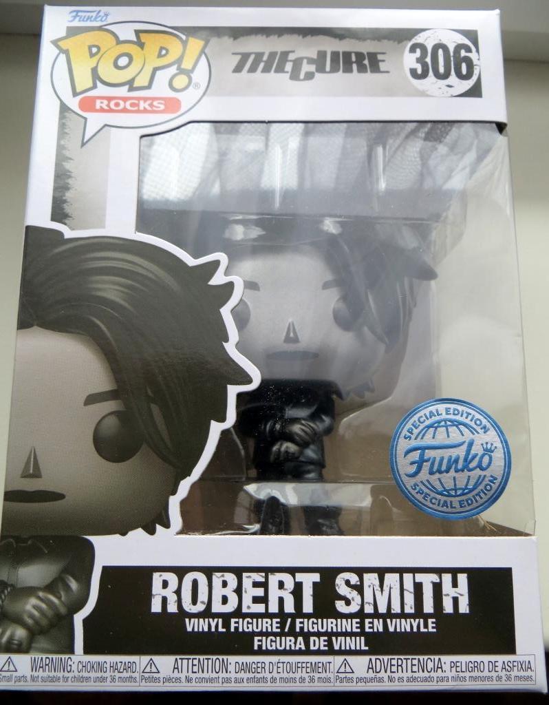 THE CURE - FUNKO POP ROBERT SMITH METTALIQUE - NEUF SCELLE, Envoi, Neuf, Poupée, Figurine ou Miniature