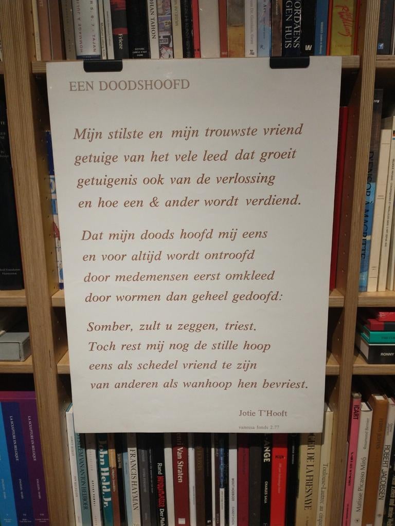 Jotie 't Hooft - Een doodshoofd - Vanessa fonds 2.77., Ophalen of Verzenden, Gebruikt