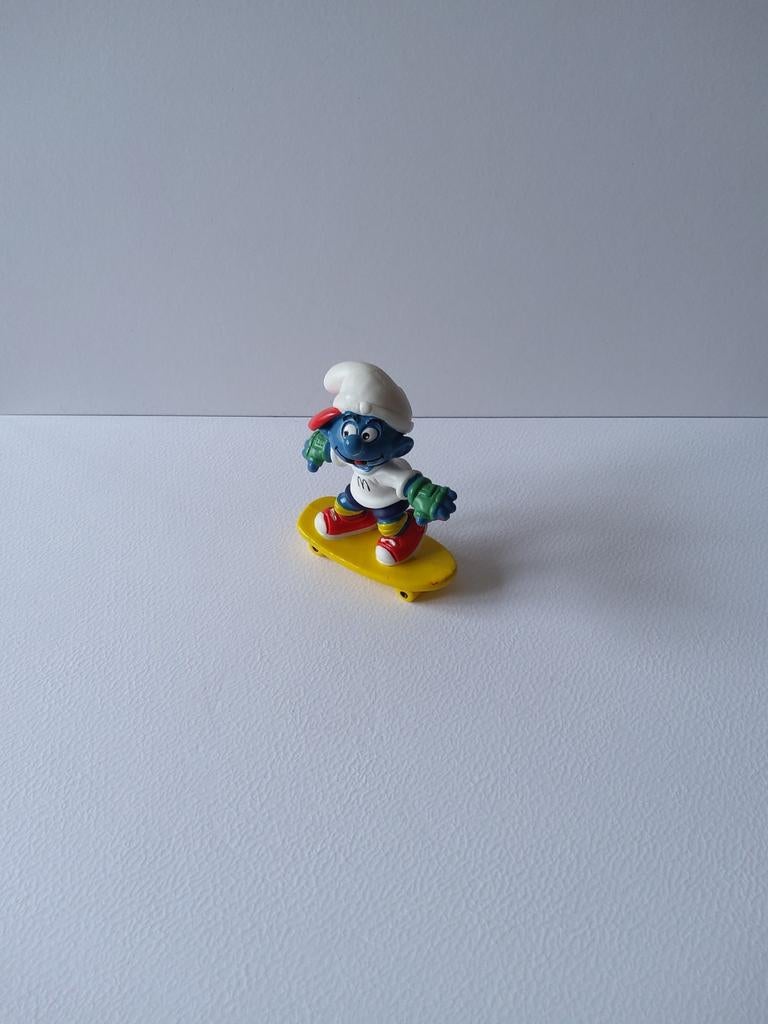 Smurf met een reclameskateboard van McDonald's, Ophalen of Verzenden, Zo goed als nieuw, Poppetje, Figuurtje of Knuffel