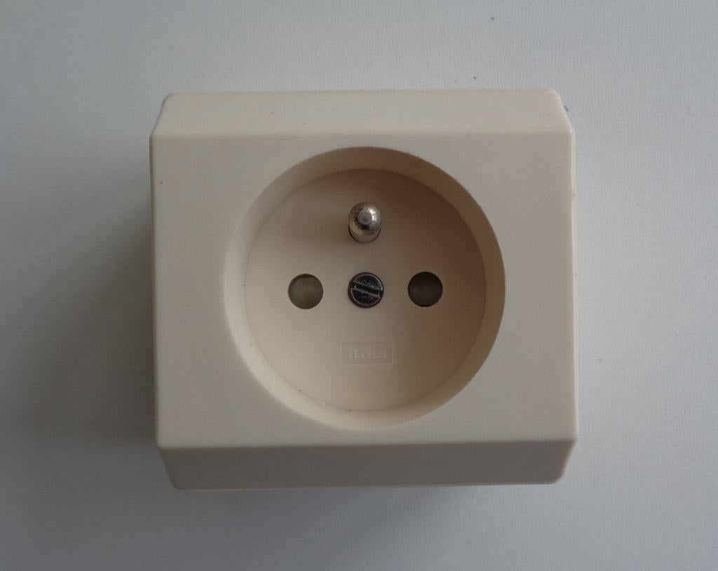 Niko EL20 crème stopcontacten, Ophalen of Verzenden, Nieuw, Stopcontact