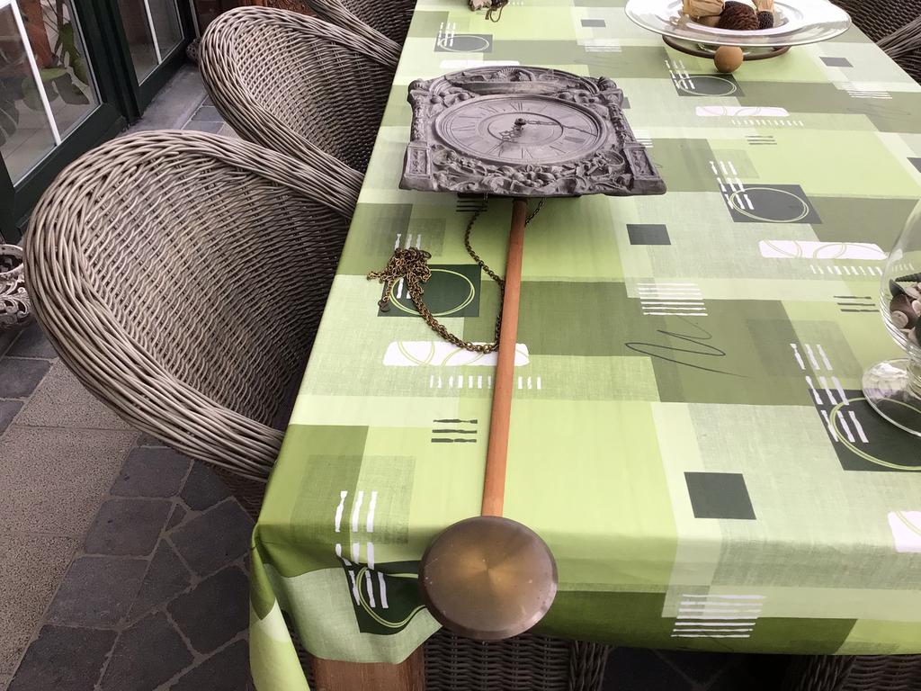Tinnen hangklok, Ophalen, Gebruikt