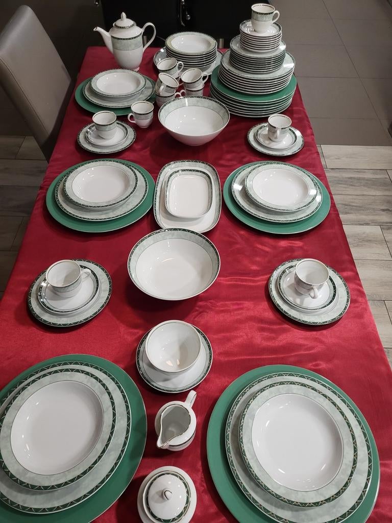 Magnifique service en porcelaine de Bavière pour 12 personne, Antiquités & Art, Enlèvement