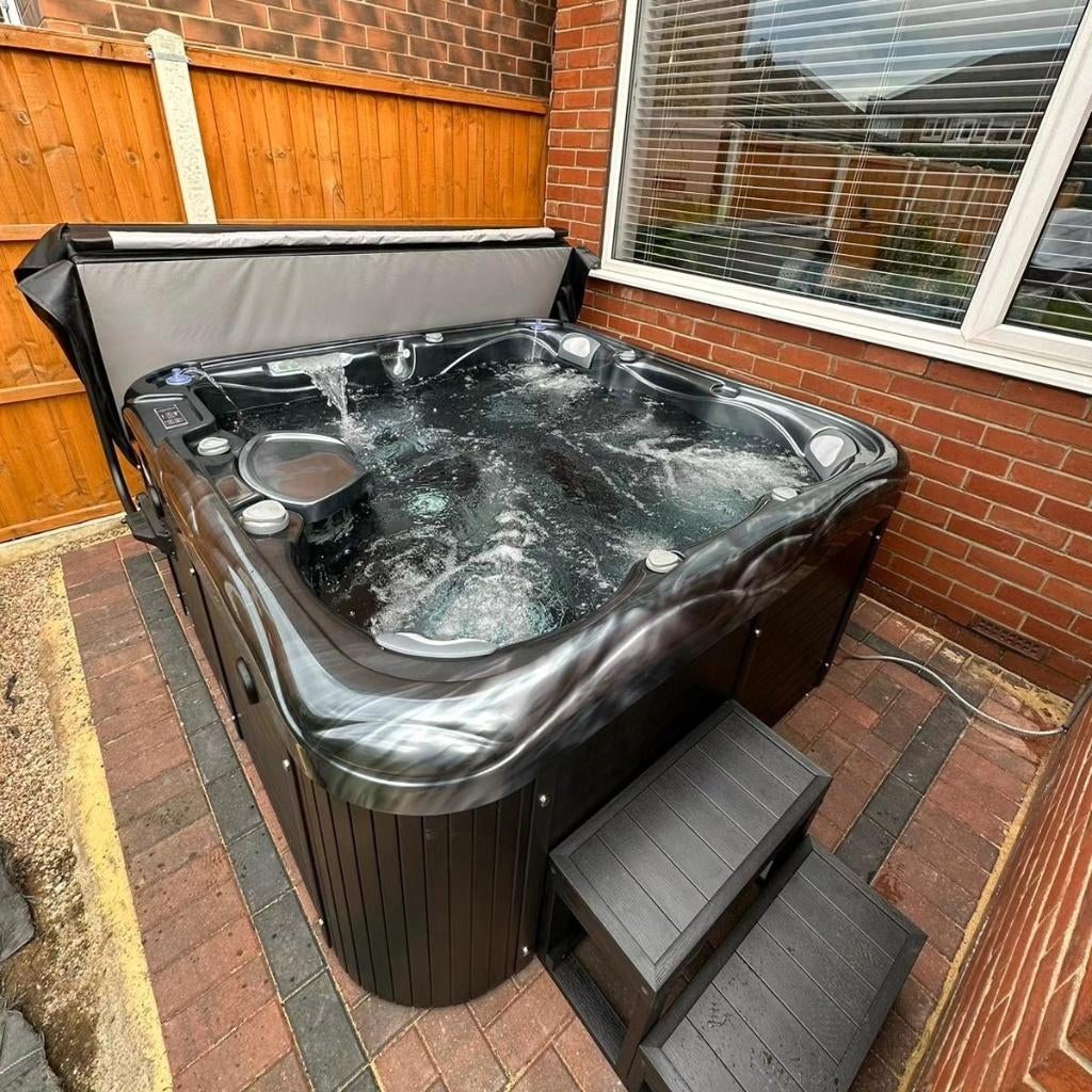 Nieuwe jacuzzi 220V  levering en installatie direct, Vakantie, Vakantiehuizen | België, Jacuzzi