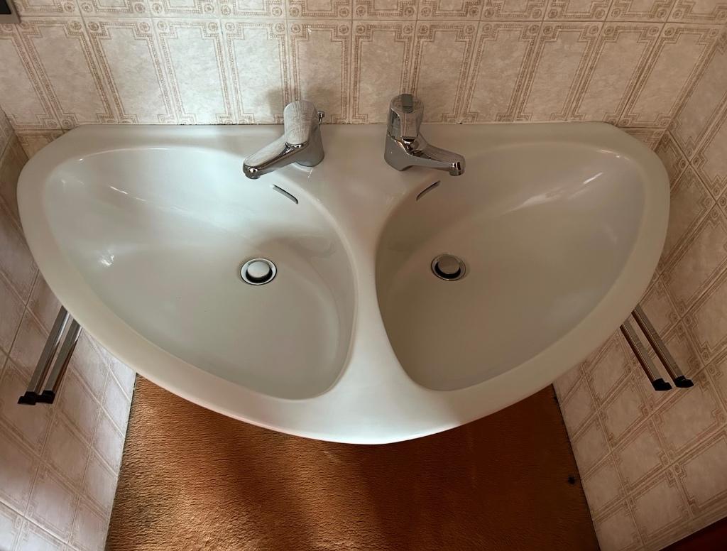 Dubbele lavabo vintage, Ophalen, Zo goed als nieuw, Steen, Wastafel