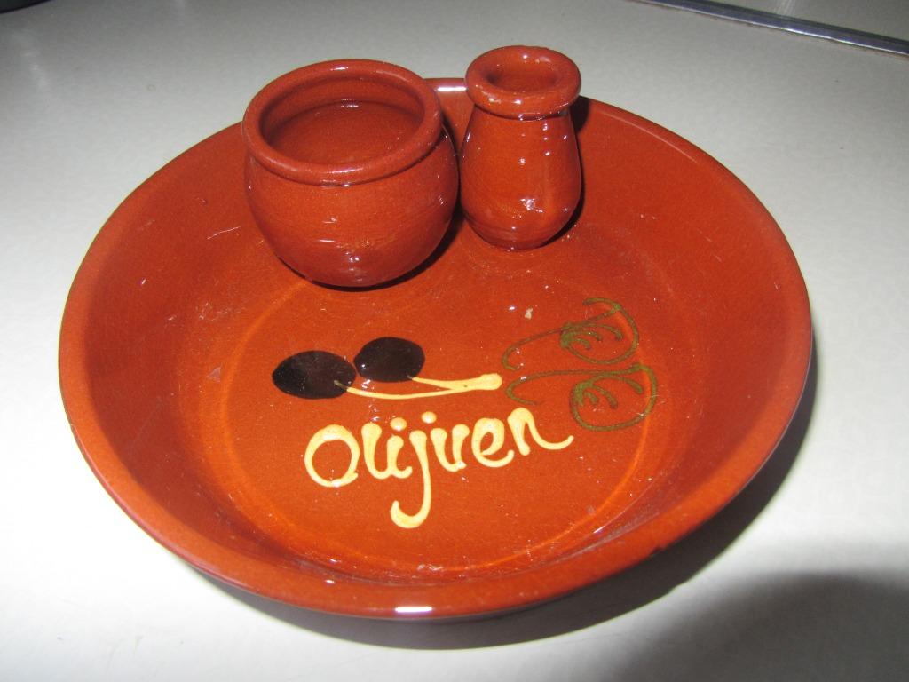 BORDJE VOOR OLIJVEN, Ophalen, Nieuw, Keramiek, Kop(pen) en/of Schotel(s)
