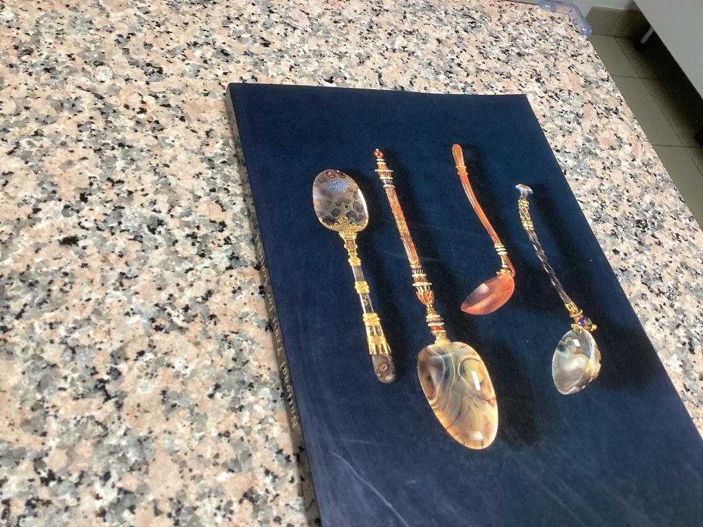 Schatten in ZILVER. National Trust fot Scotland, Ophalen of Verzenden, Zo goed als nieuw, Overige onderwerpen