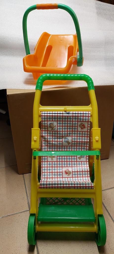 buggy en maxi-cosi    - speelgoed - plastiek, Ophalen of Verzenden, Gebruikt