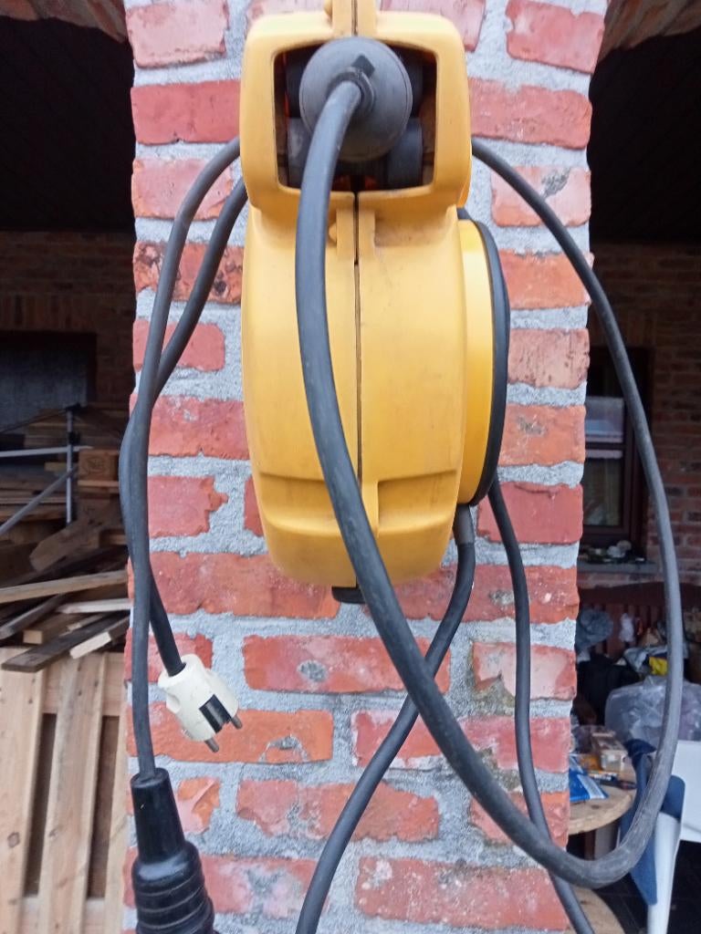 Elektrische kabel, verlengkabel, kabel op rol, Doe-het-zelf en Bouw, Ophalen, Gebruikt, Kabel of Snoer