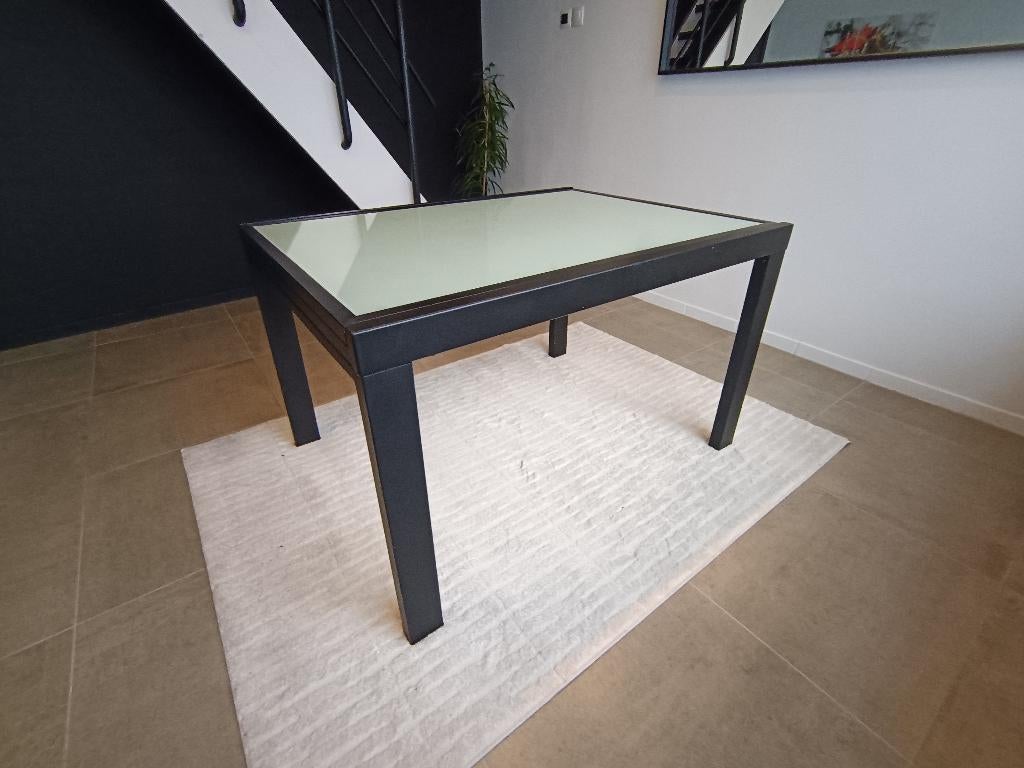 Zwart matte metalen tafel met melkglas – uitschuifbaar, Enlèvement, Utilisé, 50 à 100 cm, Rectangulaire