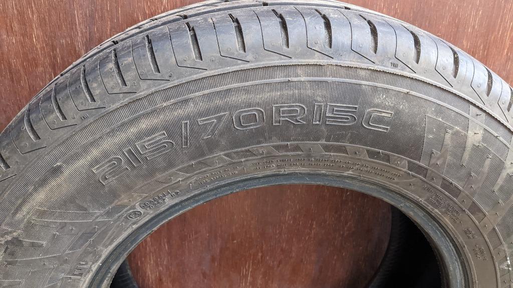 2 autobanden bestelwagen 215/70R15C, Autos : Pièces & Accessoires, 15 pouces, 215 mm, Pneus été, Véhicule utilitaire