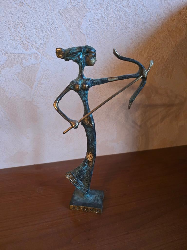 Bronzen beeld Artemis, Ophalen, Brons