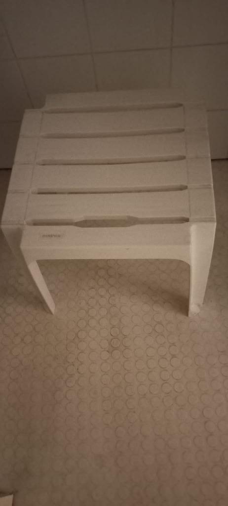tabouret blanc en plastique, Enlèvement, Utilisé, Plastique