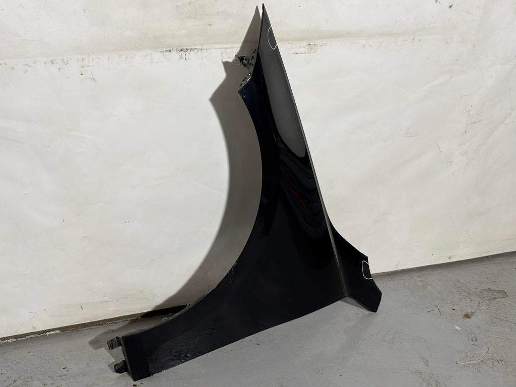 BMW series 1 f40 linker voorspatbord, Ophalen, Gebruikt, Voor, BMW
