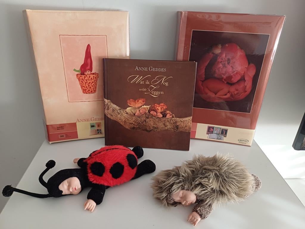 Set 2 knuffels, boek en fotoalbums van Anne Geddes, Verzamelen, Ophalen of Verzenden, Gebruikt, Overige typen