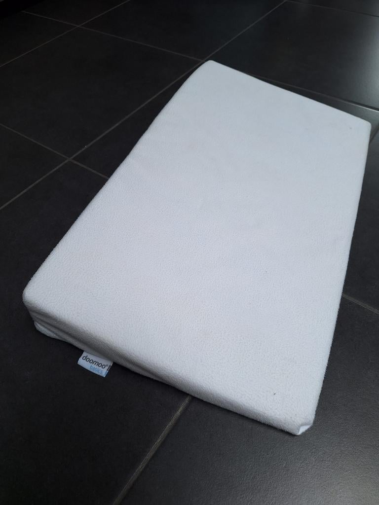 Doomoo basics hellend kussen 10 large, Kinderen en Baby's, Ophalen, Zo goed als nieuw, Kussen