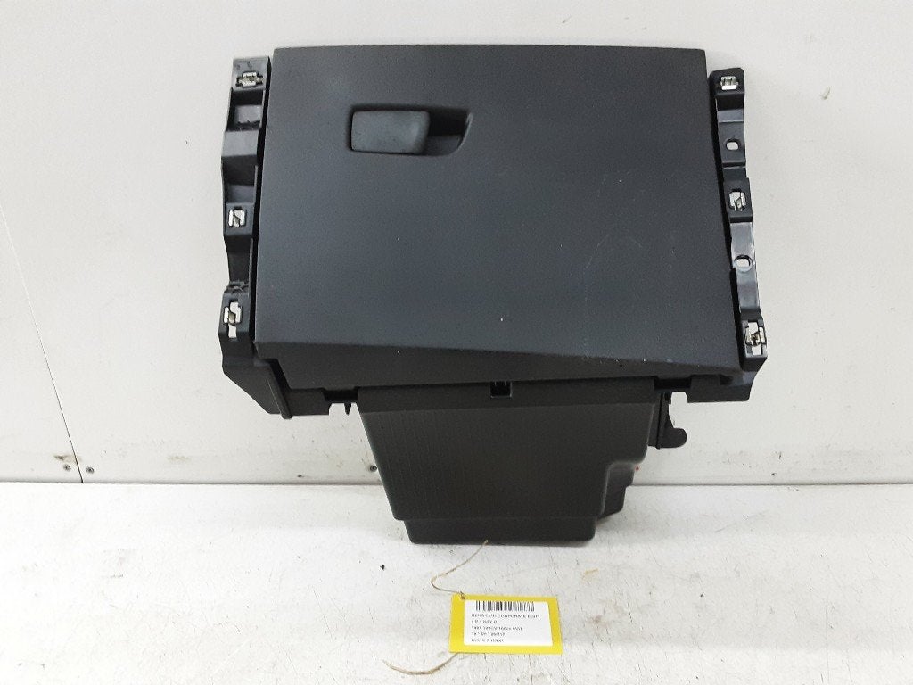 BOITE A GANTS Renault Clio V (RJAB) (01-2019/-) (581081071R), Renault, Utilisé, Peter-Huppertz-Straße 5
51063  Köln, DE, Dialog.deutschland@renault.de