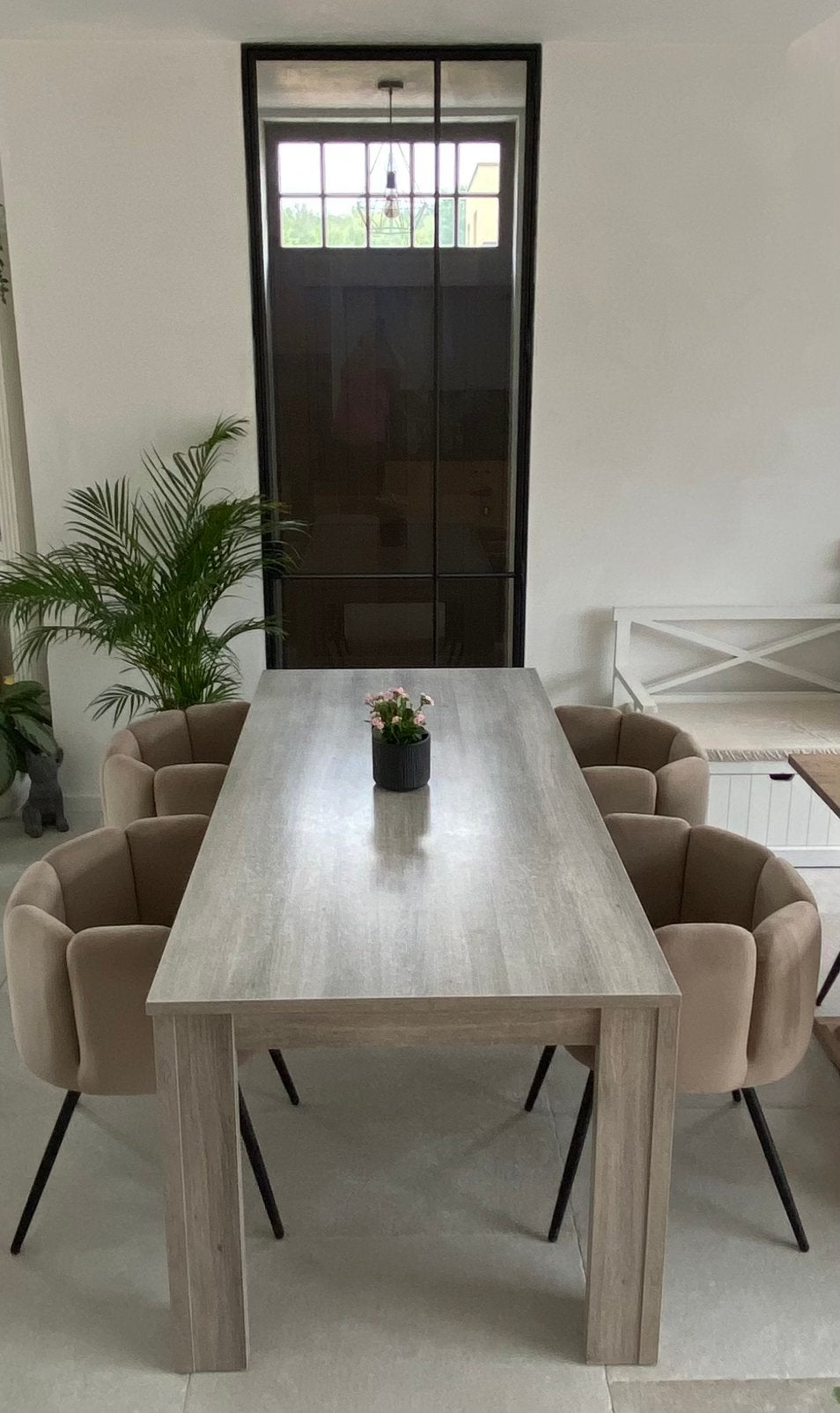 Landelijke eettafel met 4 taupe kuipstoelen, Huis en Inrichting, Ophalen, Gebruikt