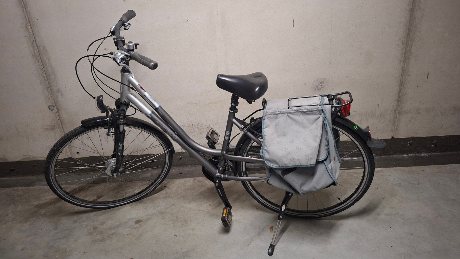 Damesfiets, Ophalen