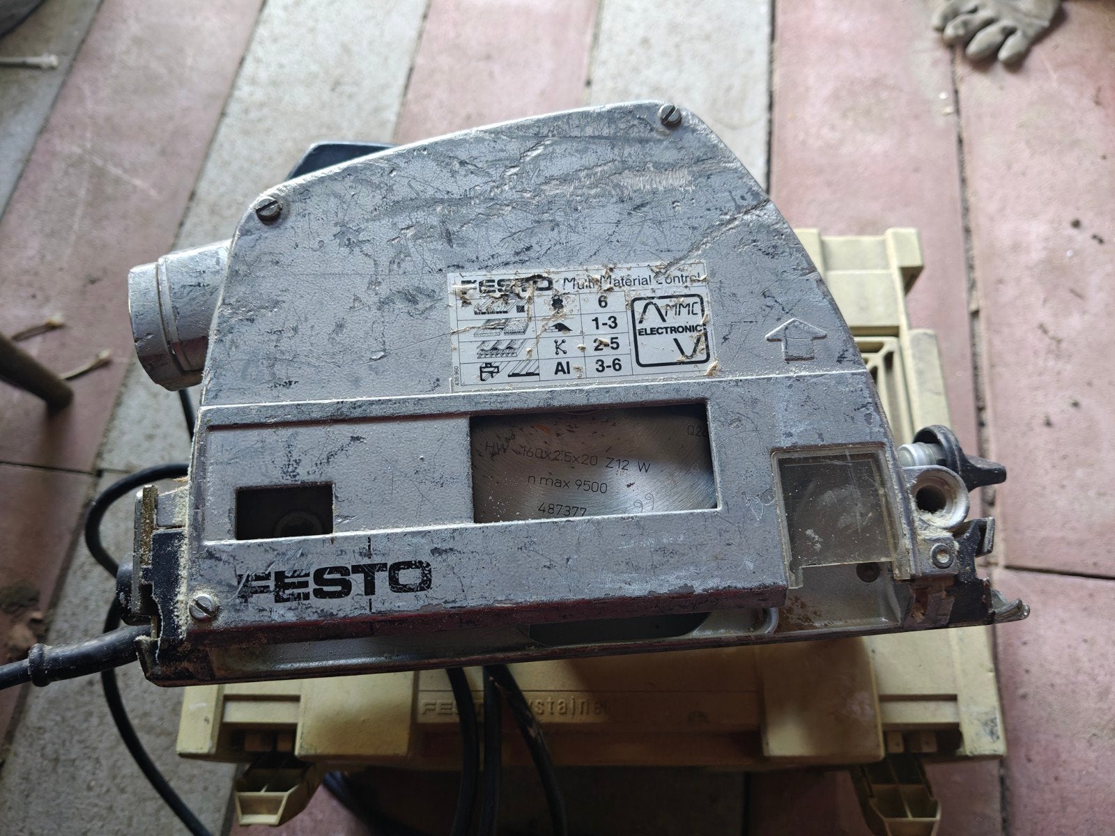 scie festo, Enlèvement, Utilisé, Moteur électrique