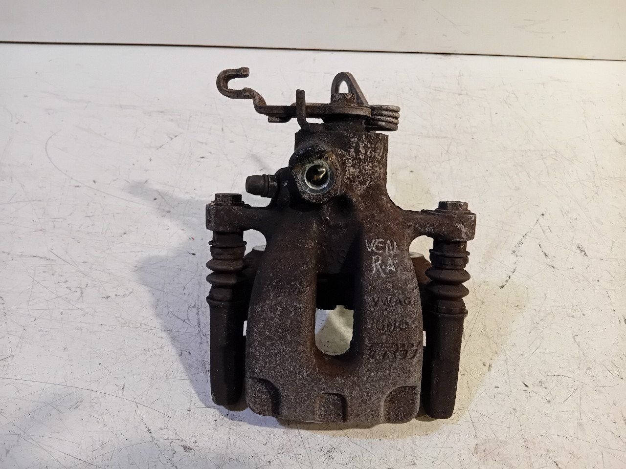 Remklauw rechts achter Skoda Octavia, Onderdelen@venauto.nl, Van der Ven Autorecycling B.V., Gebruikt, Ettenseweg 76, 4706 PB Roosendaal, The Netherlands