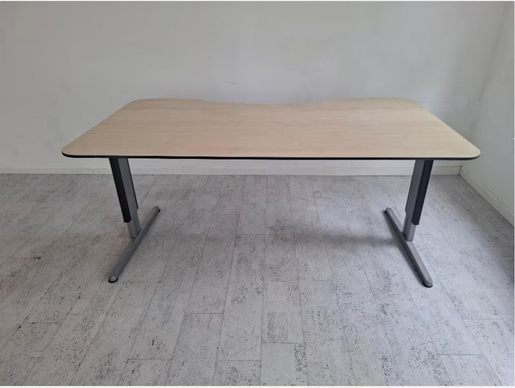 Bureau Tafel=70 euro, Huis en Inrichting, Bureaus, Ophalen, Zo goed als nieuw