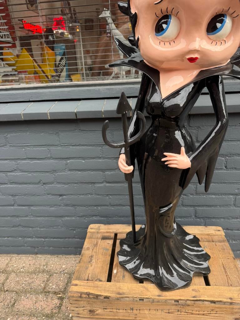 Statue du diable Big Betty Boop, Enlèvement, Betty Boop, Comme neuf, Statue ou Figurine