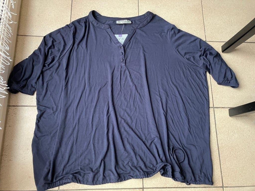 Nieuwe donkerblauwe blouse - maat 56 / 58, Kleding | Dames, Ophalen of Verzenden, Nieuw