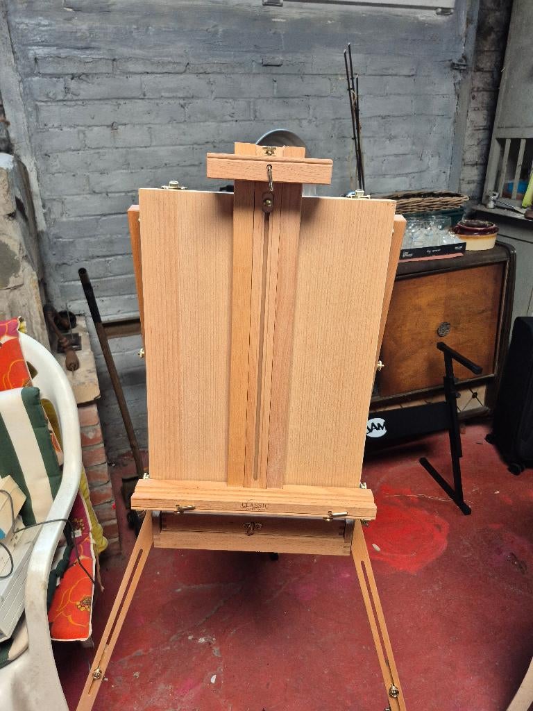 TRETEAUPOUR PEINTURE A HUILE, Enlèvement