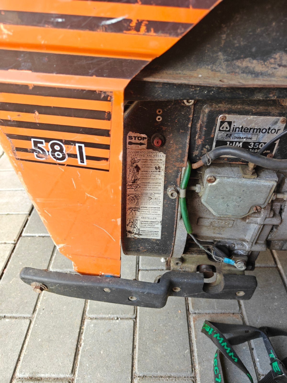 Goldoni, Tuin en Terras, Ophalen, Benzine