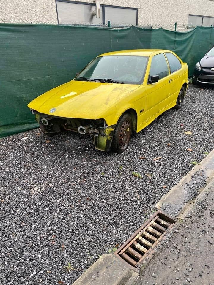 Pièces BMW E36 316 219.000km Uniquement des pièces !, Enlèvement ou Envoi, Utilisé, BMW