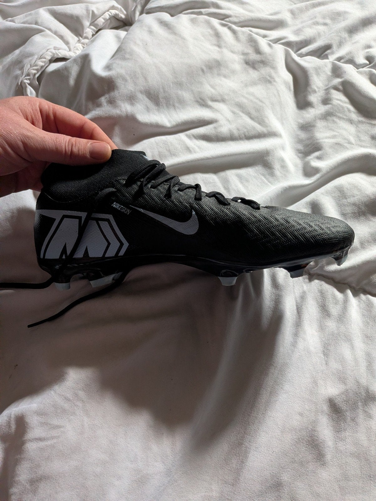 Chaussures Foot NIKE, Sport en Fitness, Basketbal, Ophalen of Verzenden, Schoenen