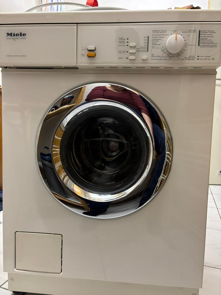 Goed onderhouden en propere, functionerende Miele wasmachine, Elektronische apparatuur, Wasmachines, Gebruikt, Voorlader, 4 tot 6 kg