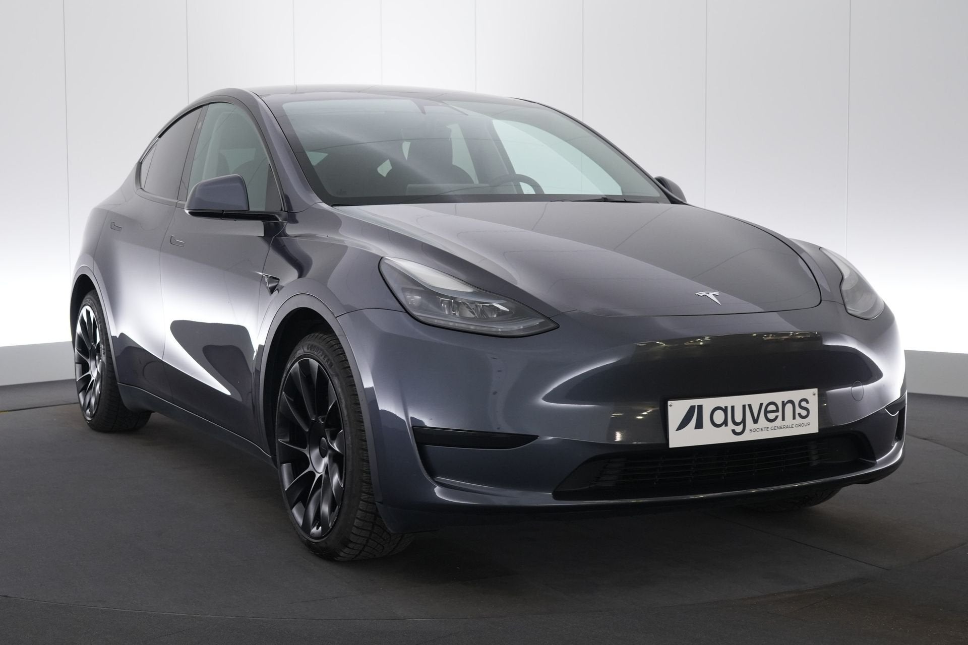 (2DHM437) TESLA MODEL Y, Auto's, Tesla, Achterwielaandrijving, Gebruikt, Parkeersensor, 5 zetels
