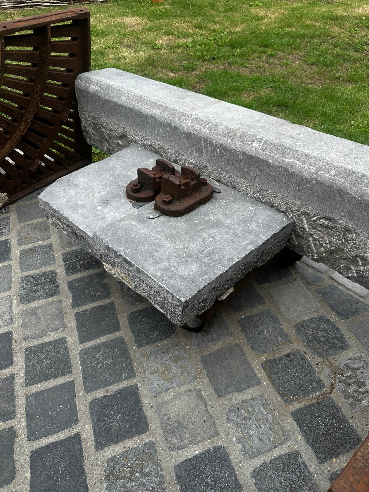 Zeer oude arduinen dorpel, Ophalen, Zo goed als nieuw