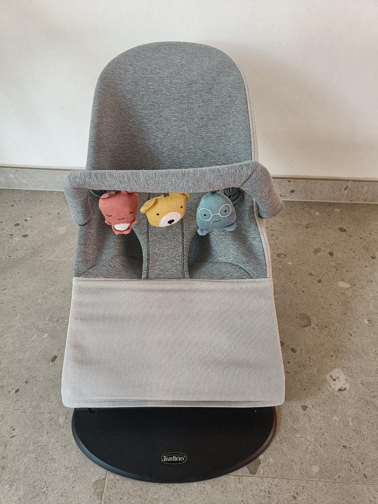 Babybjörn wipstoel + hoes + speelboog, Kinderen en Baby's, Wipstoeltjes, Ophalen, Gebruikt, Wipstoel, Verstelbaar