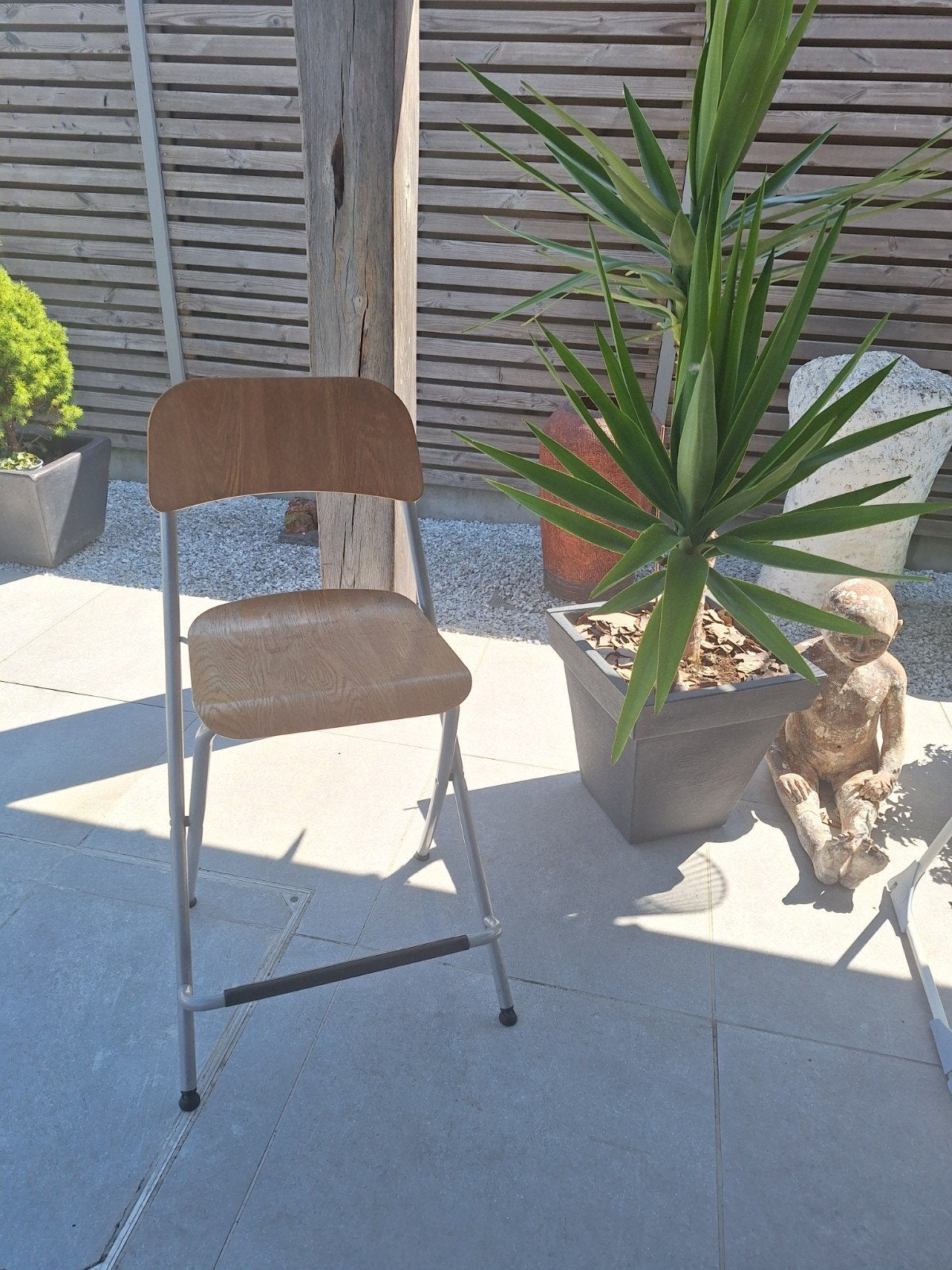 Opplooibare huis of hoge tuinstoelen., Enlèvement