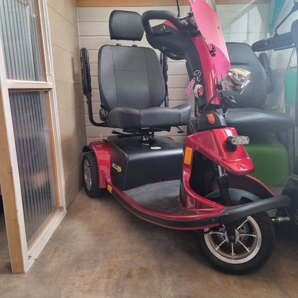 scootmobiel PRIDE LUNA VICTORY(NIEUWSTAAT!!!), Enlèvement, Comme neuf, 15 km ou moins, Pride