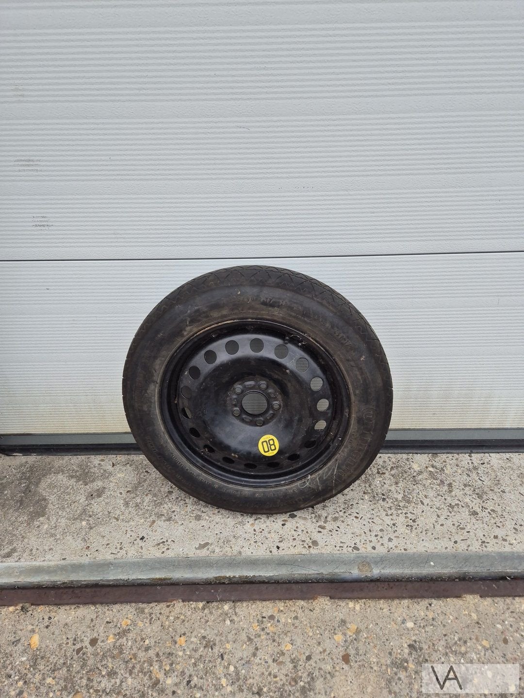 Thuiskomer reservewiel BMW 5 serie E60 E61 en F10 F11 €90, Auto-onderdelen, Gebruikt, -, -, Banden en Velgen