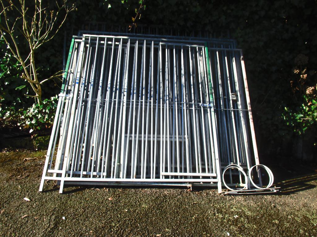 course à chiens, Enlèvement, Utilisé, 100 cm ou plus, Chenil chien