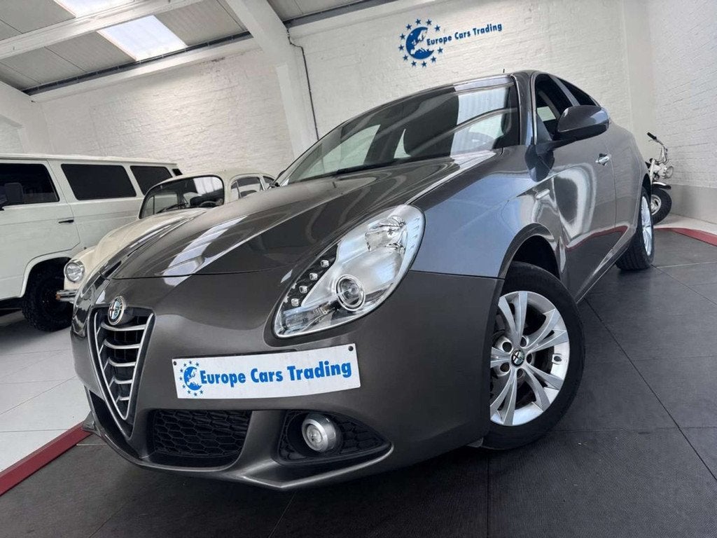 Alfa Romeo Giulietta 1.6JTDM 105ch DISTRIBUTION OK GPS GAR 1, Autos, Alfa Romeo, Argent ou Gris, Achat, 105 ch, Boîte manuelle