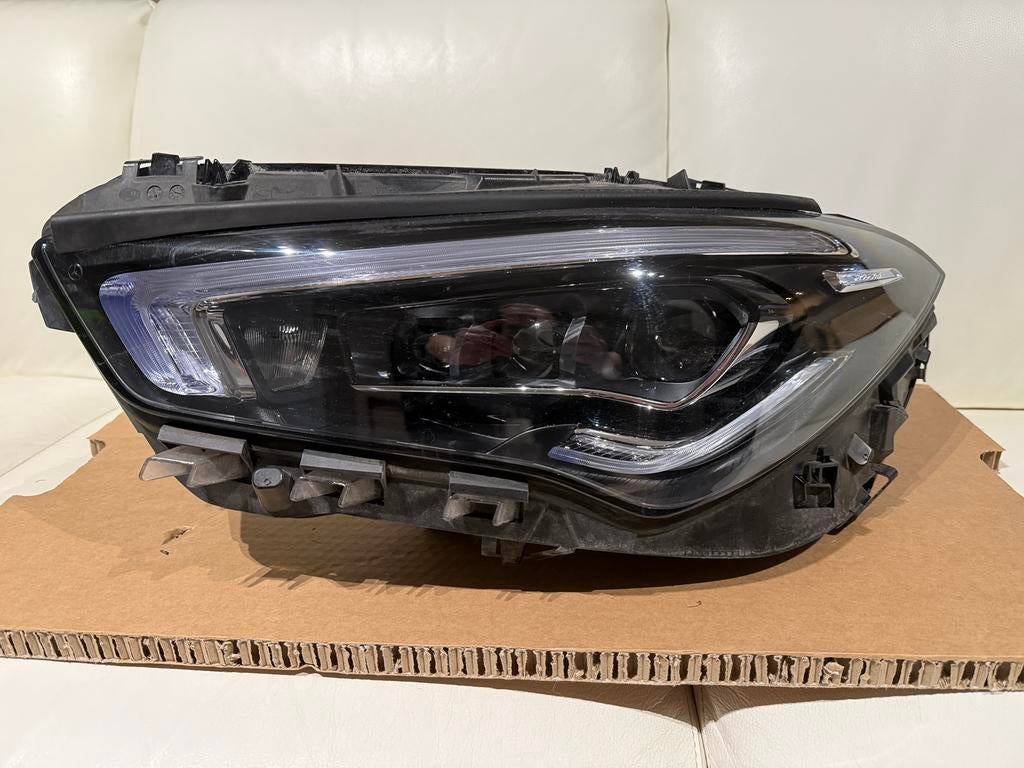 Phare avant Mercedes CLA W118 A1189066901, Enlèvement, Utilisé, Mercedes-Benz