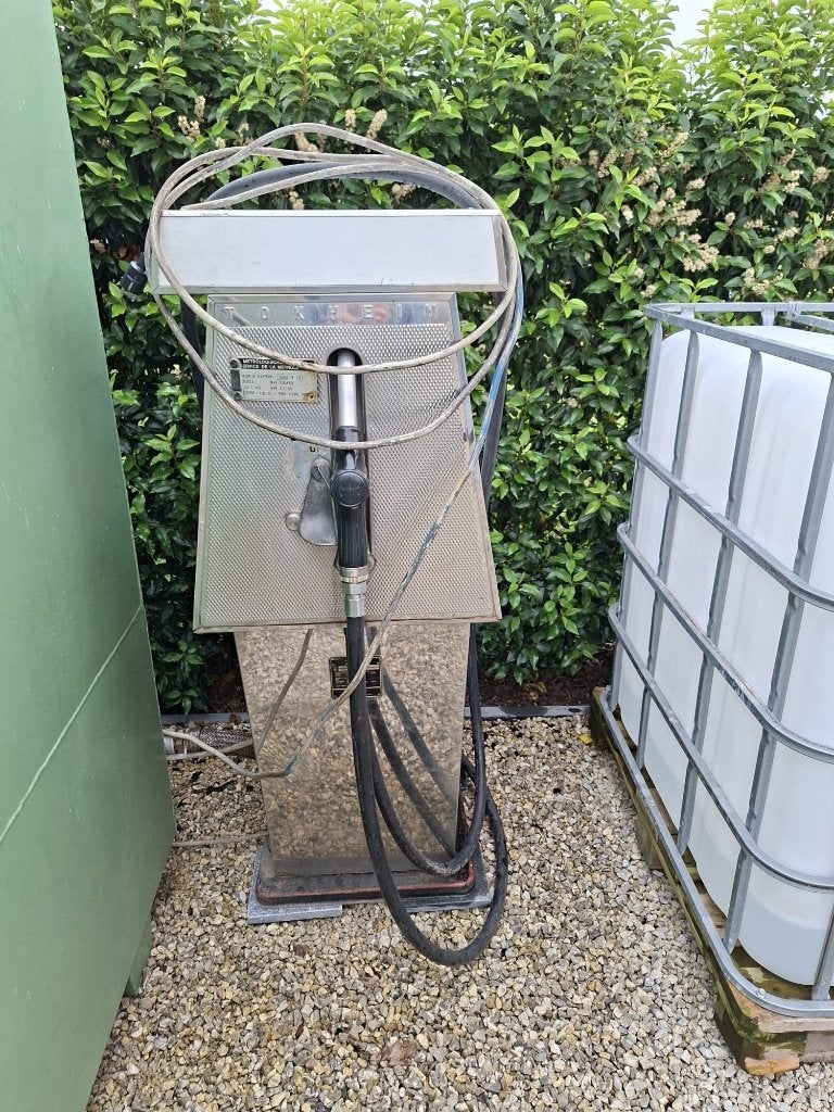 Oude benzinepomp TOKHEIM, Enlèvement