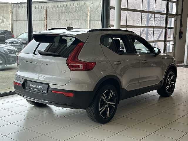 Volvo XC40 T2 Plus Micro hybrid Dark, Euro 6, Bedrijf, 5 zetels, https://public.car-pass.be/vhr/51a161bb-dad8-43bb-8b86-d6ae231411c9