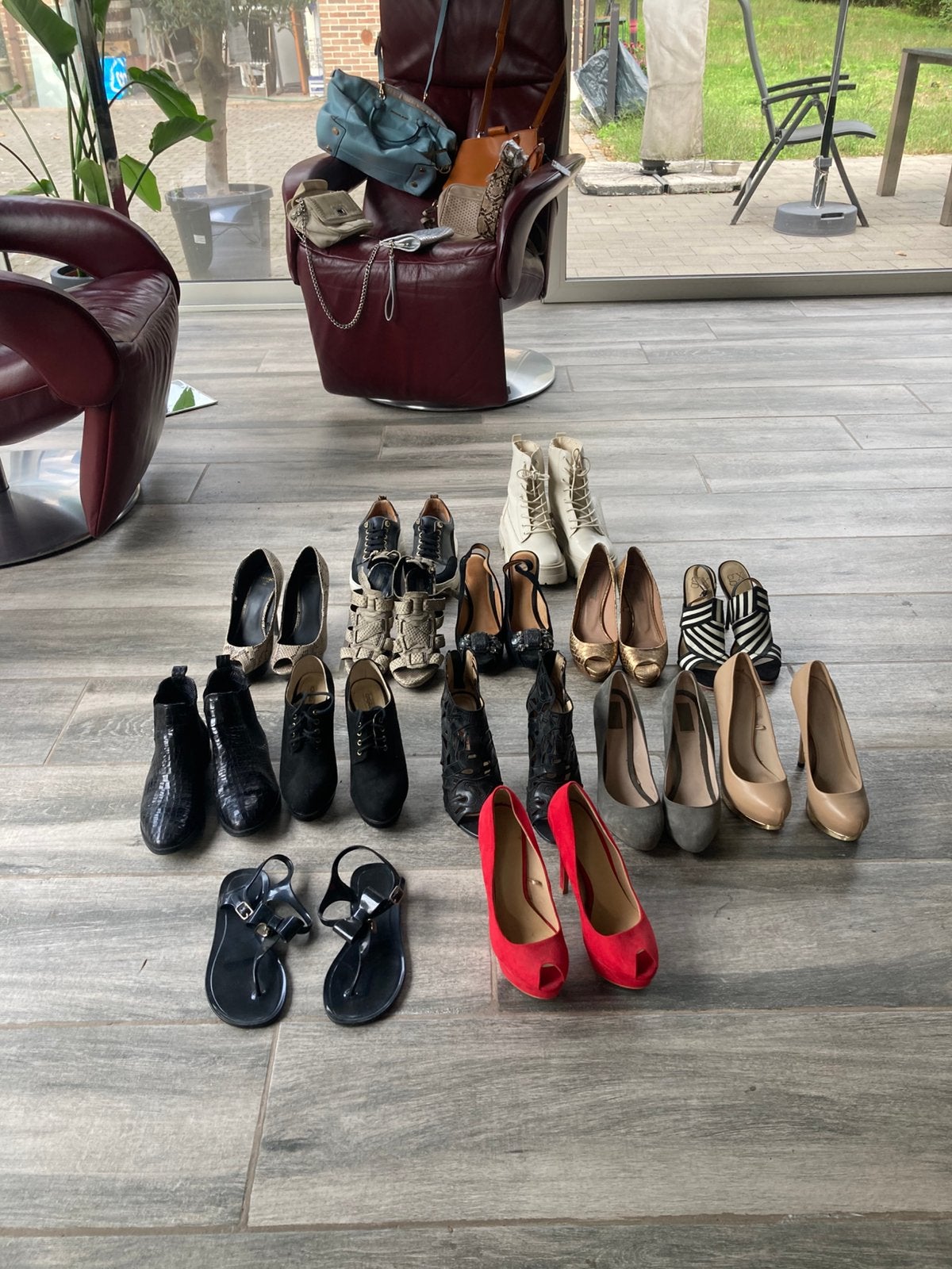14 paires de chaussures taille 38 pour 95€, Enlèvement, Porté