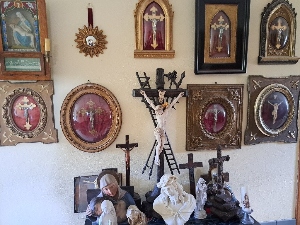 Unieke Kerk Klooster Verzamel  Wand  Staande Kruisbeelden, Ophalen
