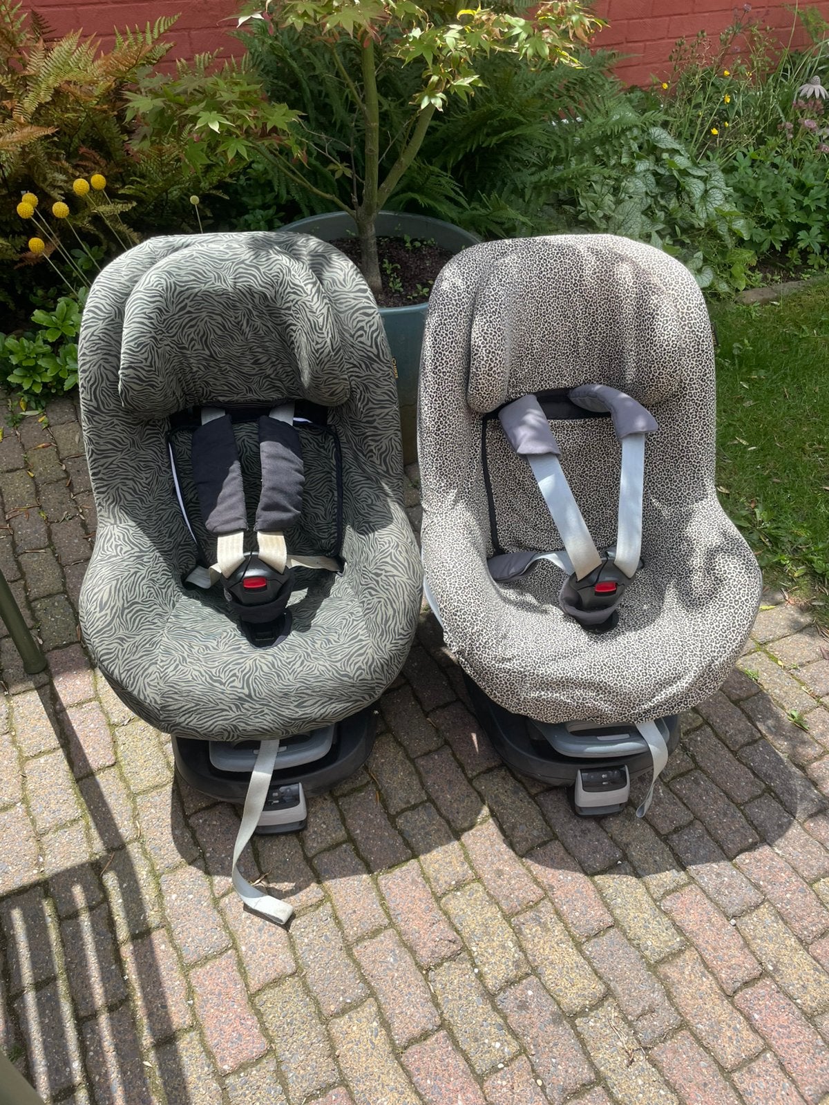 2 x maxi cosi pearl autostoel met 2 x family fix, Ophalen, Zo goed als nieuw